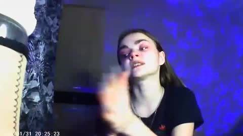 Snapshot of sophiesuvi chatting on 01.30.25 Sophie and my bestie Mandy    online show from 01.30.25