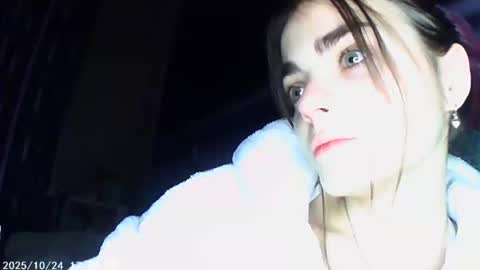 Snapshot of sophiesuvi chatting on 10.23.25 Sophie and my bestie Mandy    online show from 10.23.25