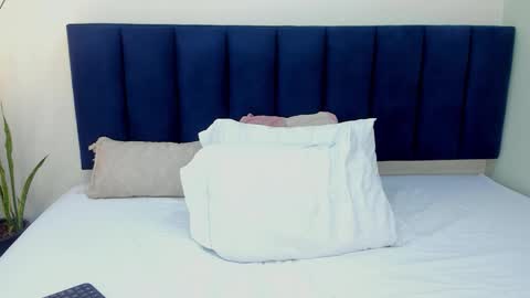 sophieturner_mg online show from 02.16.26