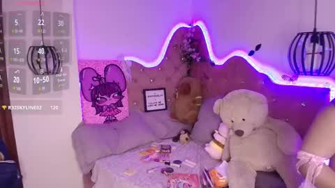 Snapshot of sophievv chatting on 10.10.25 Sophie online show from 10.10.25