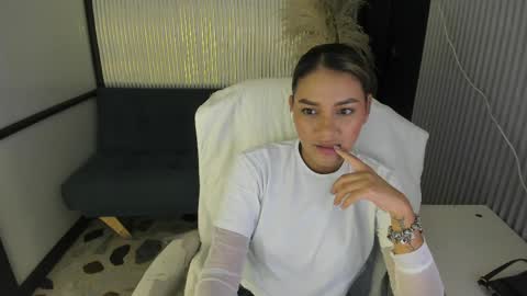 sophiewatson_ online show from 05.26.26