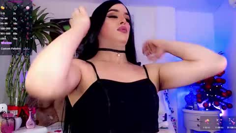Sophie Sweet online show from 12.24.24