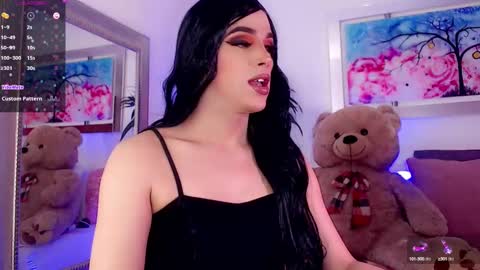 Sophie Sweet online show from 01.07.25