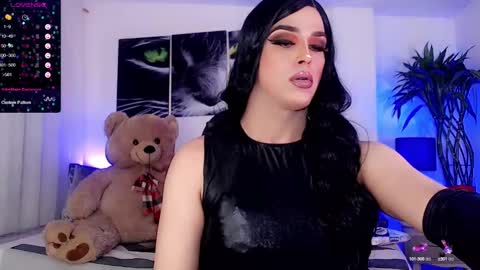 Sophie Sweet online show from 01.17.25