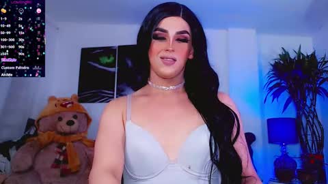 Sophie Sweet online show from 09.28.25