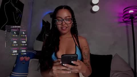 Dani online show from 11.21.25