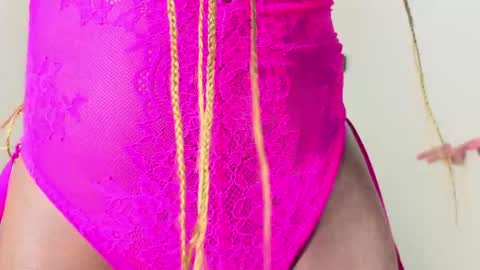 sophisticated_seline online show from 05.12.26