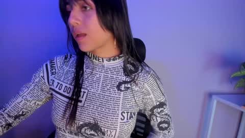 SOPHY ROGERS online show from 01.02.25