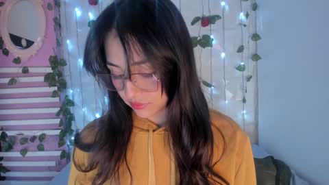 SOPHY ROGERS online show from 01.04.25