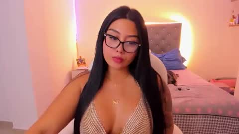 Snapshot of sophybunny69 chatting on 03.26.26 Sophy Bunny online show from 03.26.26