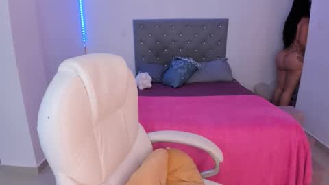 Snapshot of sophybunny69 chatting on 04.05.26 Sophy Bunny online show from 04.05.26