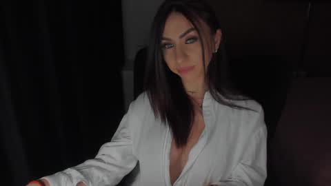 Snapshot of soraya26 chatting on 02.26.25 Soraya online show from 02.26.25