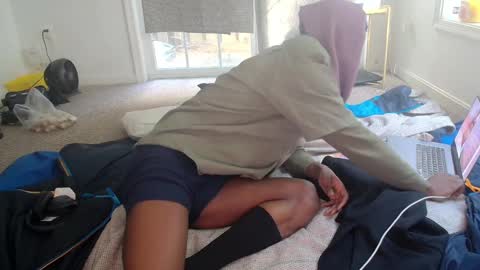 Snapshot of sorryicum chatting on 12.27.24 sorryicum online show from 12.27.24