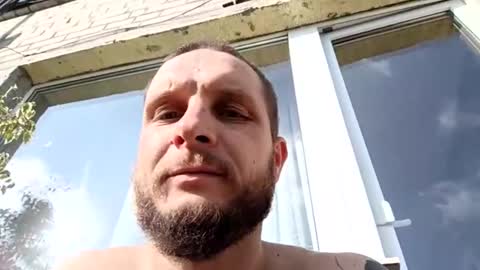 Snapshot of sorryifdontlike chatting on 09.20.25 sorryifdontlike online show from 09.20.25