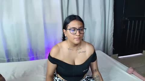 Soso And Esme online show from 09.11.25