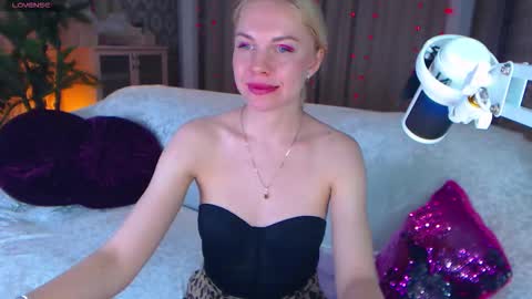 Lisa online show from 11.27.25