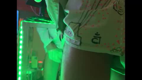 Snapshot of soulntribe chatting on 01.04.25 Litchie69 online show from 01.04.25