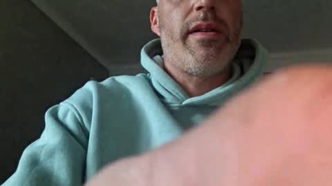 southboy2410 online show from 10.04.25