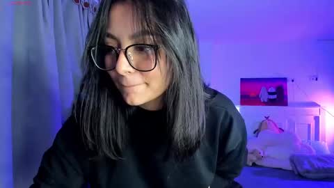 Snapshot of soy___lili chatting on 12.29.24 Lili online show from 12.29.24