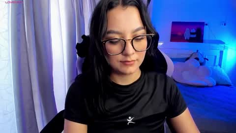 Snapshot of soy___lili chatting on 01.17.25 Lili online show from 01.17.25