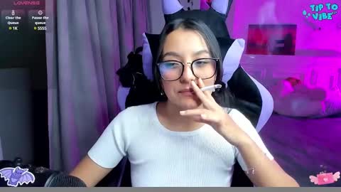 Snapshot of soy___lili chatting on 01.28.25 Lili online show from 01.28.25