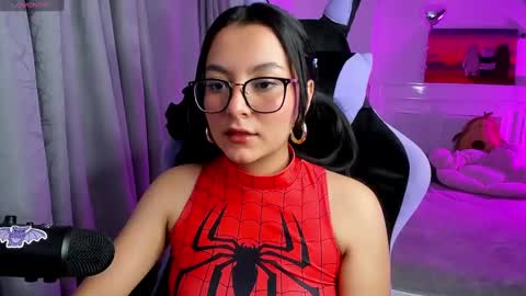 Snapshot of soy___lili chatting on 02.04.25 Lili online show from 02.04.25