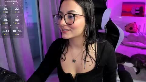 Snapshot of soy___lili chatting on 02.21.25 Lili online show from 02.21.25