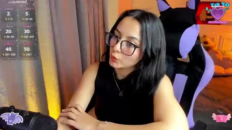 Snapshot of soy___lili chatting on 02.26.25 Lili online show from 02.26.25