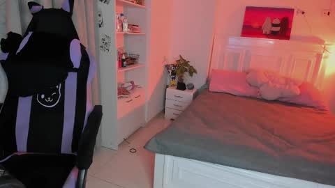 Snapshot of soy___lili chatting on 09.29.25 Lili online show from 09.29.25