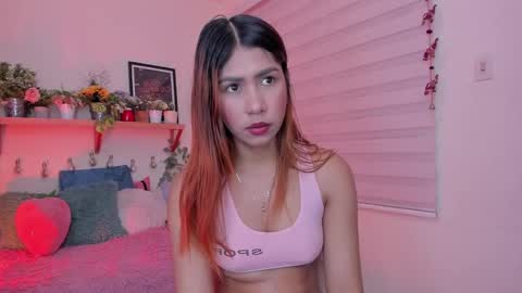 Snapshot of soy_sarah chatting on 02.10.25 Sarah Valentina online show from 02.10.25