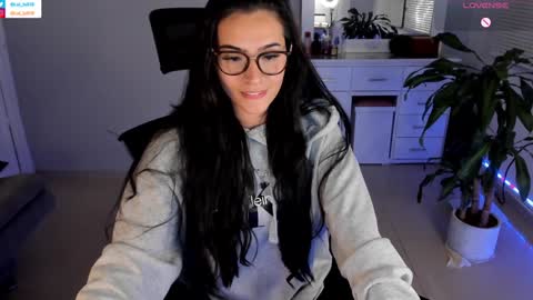 Luisa    online show from 01.14.25