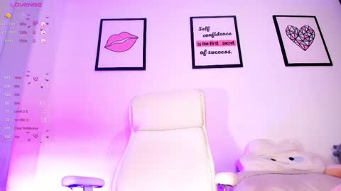 Juliana online show from 03.05.25