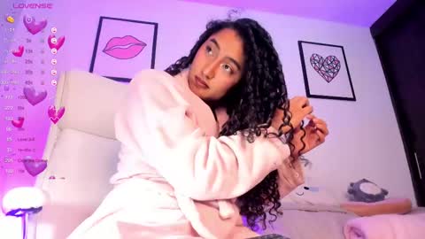 Juliana online show from 03.06.25