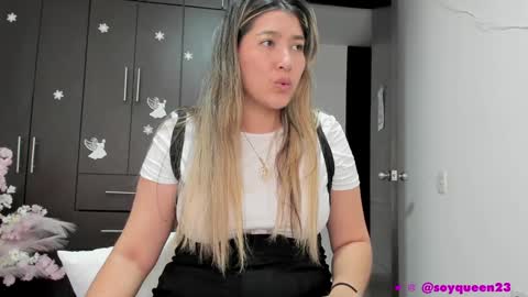 SoyQueen online show from 12.16.24
