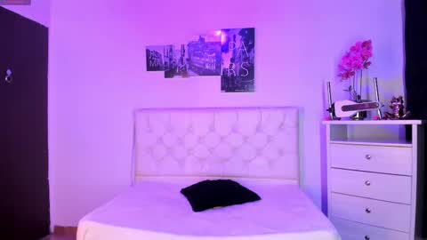      online show from 10.03.25