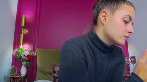 Snapshot of spacelady_ chatting on 10.16.25 Julia online show from 10.16.25