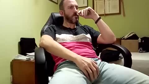 Snapshot of spanishharddick chatting on 12.05.24 Manu online show from 12.05.24