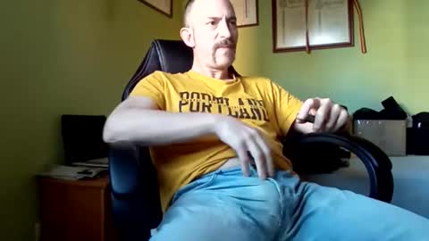 Snapshot of spanishharddick chatting on 12.14.24 Manu online show from 12.14.24