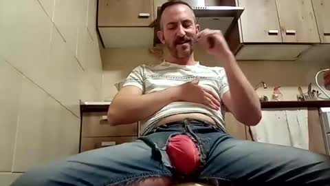 Snapshot of spanishharddick chatting on 12.27.24 Manu online show from 12.27.24