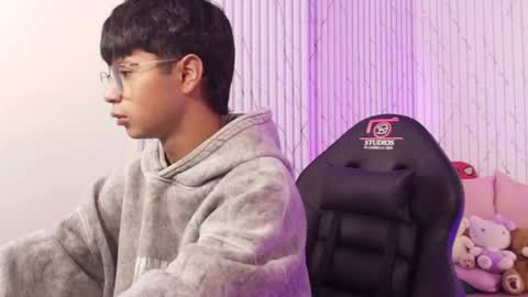 spark_tay online show from 05.12.26