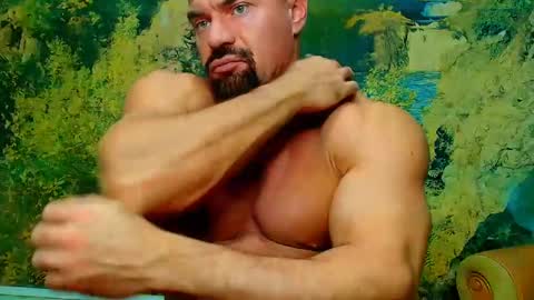 Snapshot of spartacusdom chatting on 12.12.24 spartacusdom online show from 12.12.24