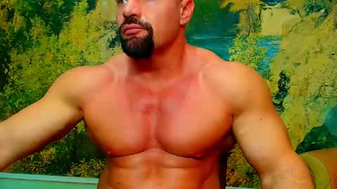 Snapshot of spartacusdom chatting on 01.04.25 spartacusdom online show from 01.04.25