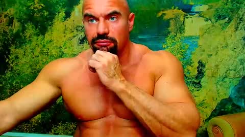 Snapshot of spartacusdom chatting on 02.06.25 spartacusdom online show from 02.06.25