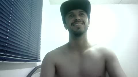 Snapshot of sperm_donor94 chatting on 12.19.24 sperm_donor94 online show from 12.19.24