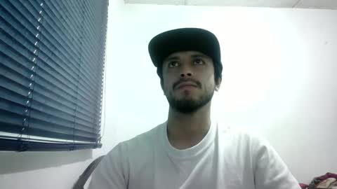 Snapshot of sperm_donor94 chatting on 10.04.25 sperm_donor94 online show from 10.04.25