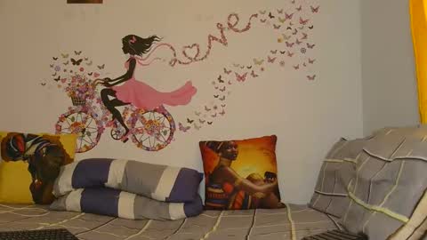 Snapshot of spicy_angels chatting on 01.12.26 Quinter Cheeky online show from 01.12.26