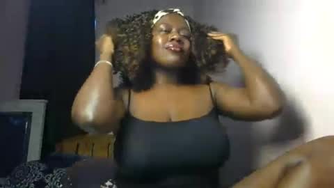 Snapshot of spicy_cherrie chatting on 06.22.26 cherrie online show from 06.22.26
