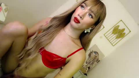 Alora online show from 01.20.25