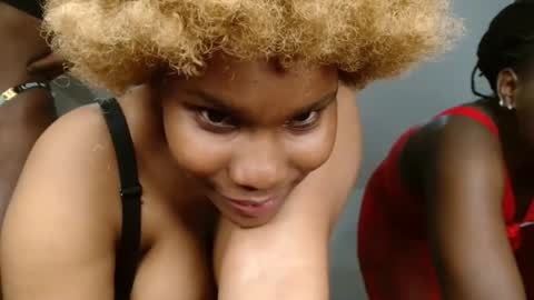 Snapshot of spicy_suzzy chatting on 10.14.25 Spicy online show from 10.14.25