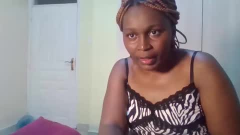 Snapshot of spicy_vibezz chatting on 10.21.25 spicy_vibezz online show from 10.21.25